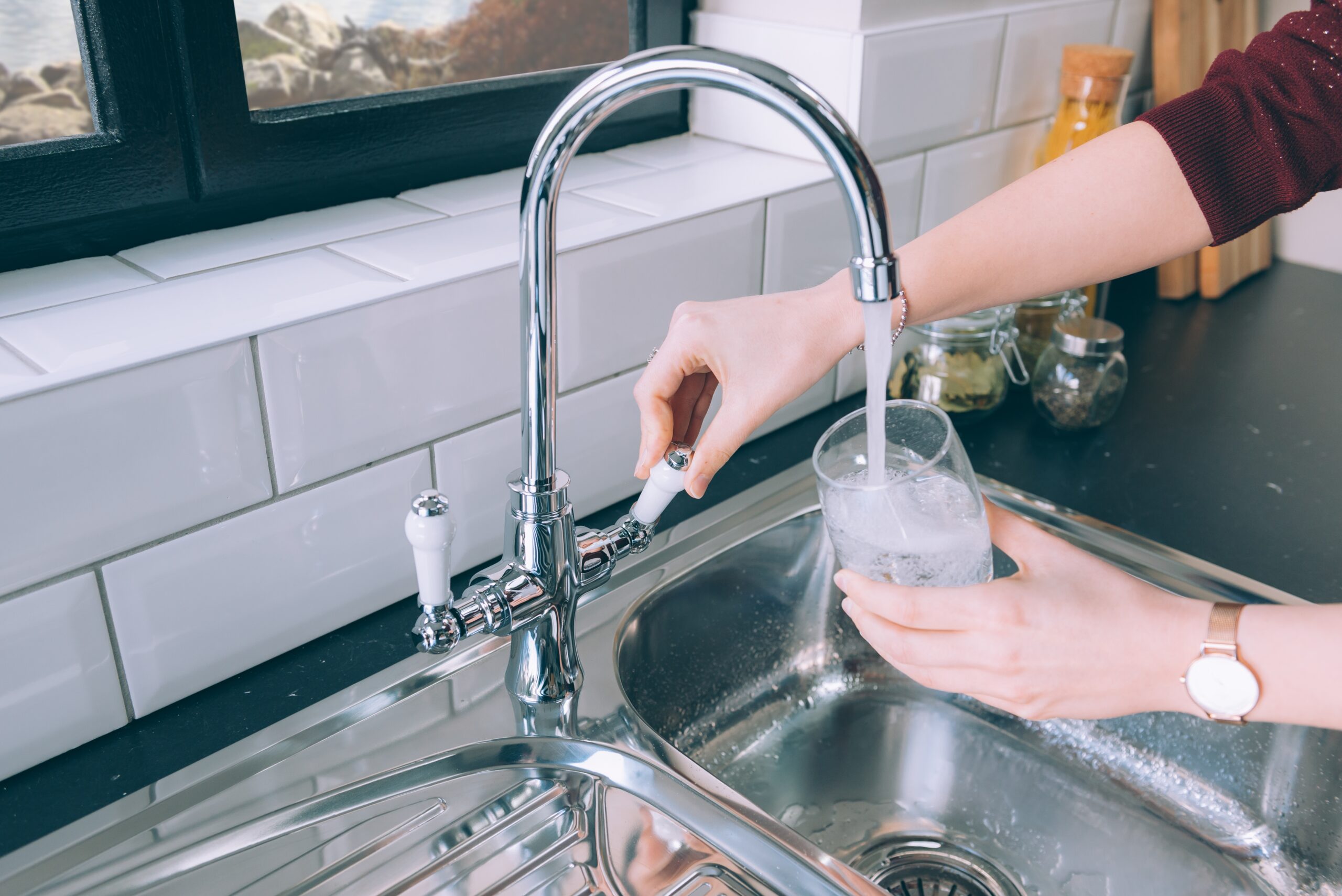 normativa acque destinate al consumo umano salute danni acqua del rubinetto requisiti